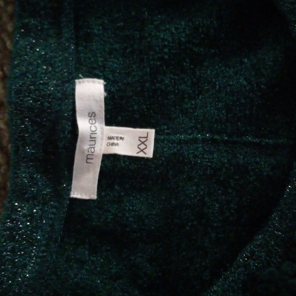 Maurices Beautiful Green Sweater with lace and sparkle - Picture 6 of 7
